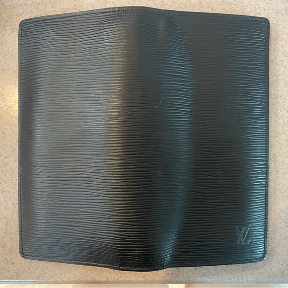 Louis Vuitton Brazza Wallet - Picture 4 of 7